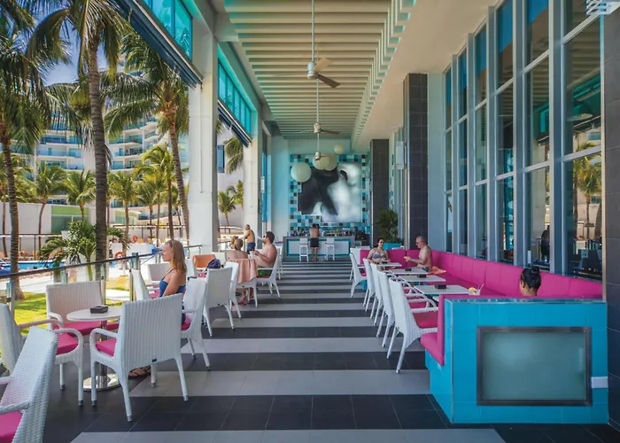 Riu Cancun (Adults Only)